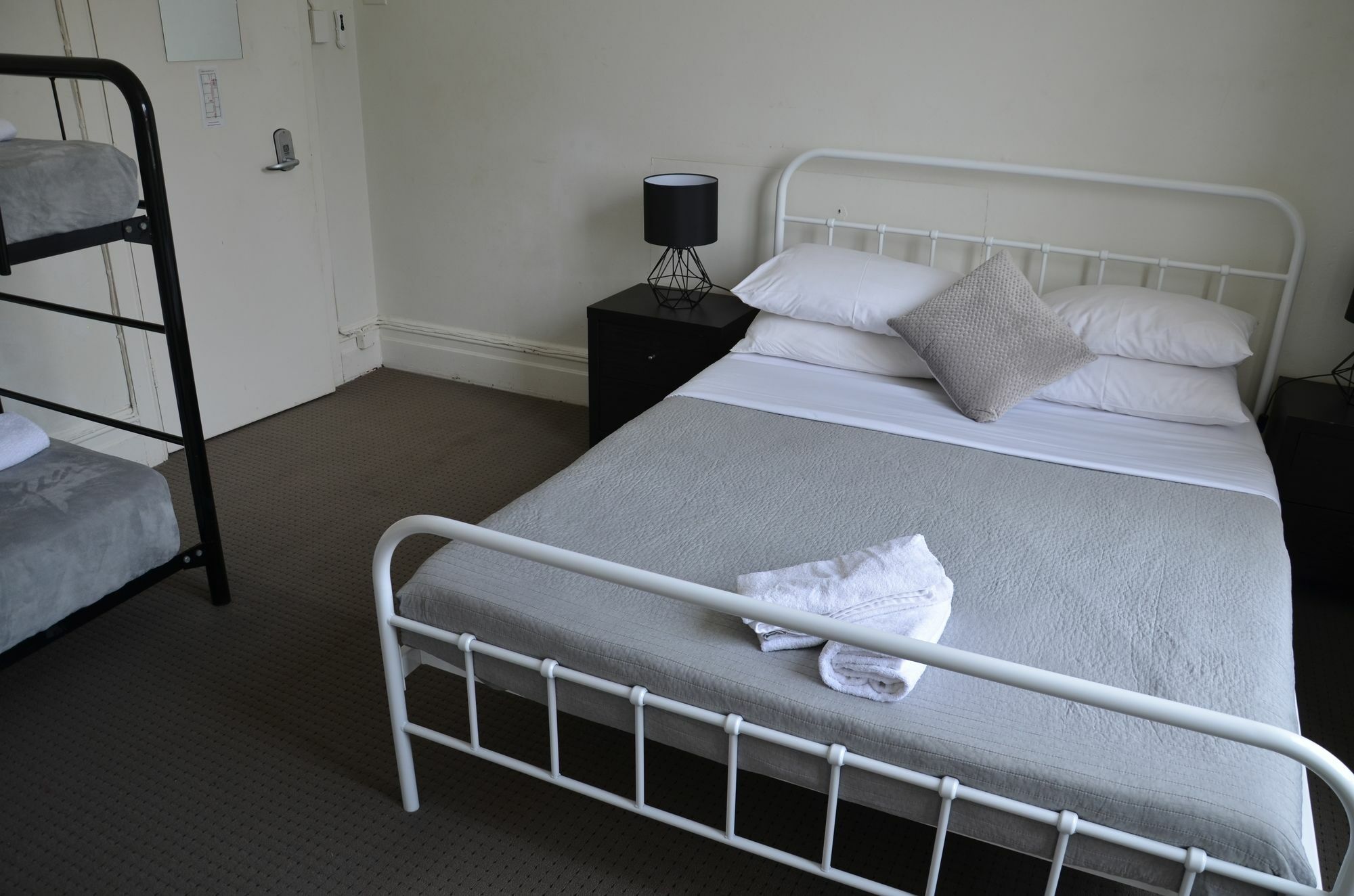 Sandy Bottoms Guesthouse Manly Bagian luar foto